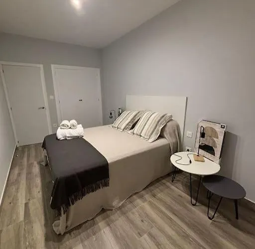 Moderno Piso En Torres サラゴサ